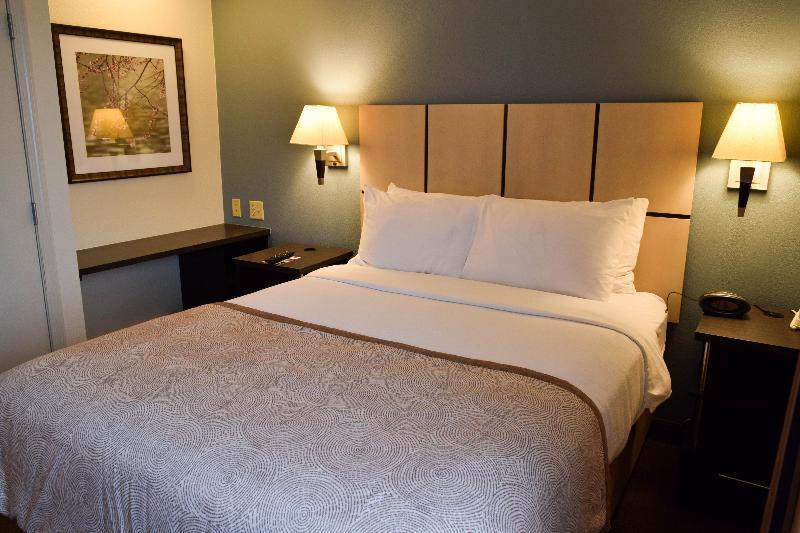 Sonesta Simply Suites Wichita Airport Exterior foto