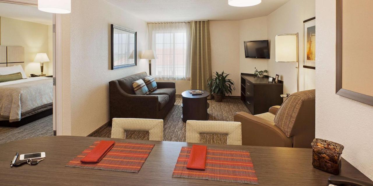 Sonesta Simply Suites Wichita Airport Exterior foto