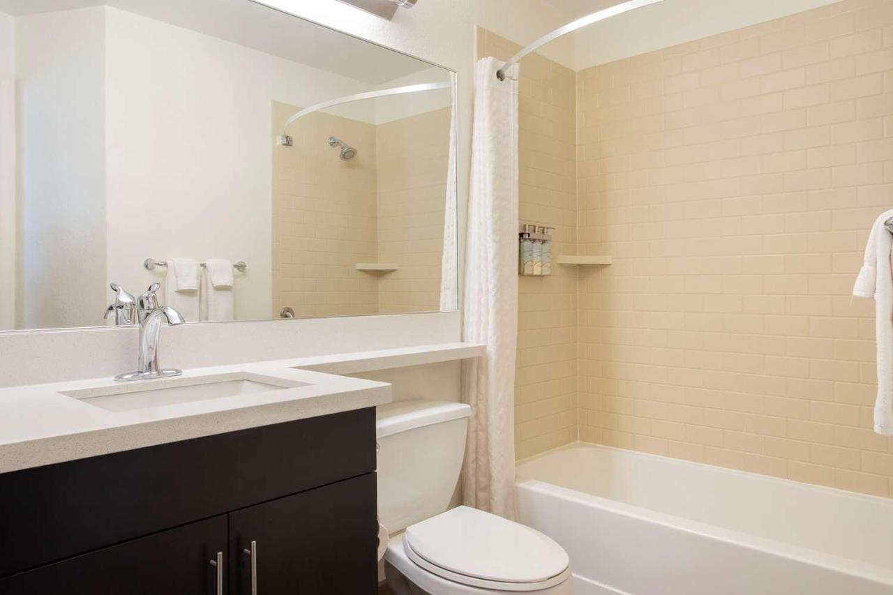 Sonesta Simply Suites Wichita Airport Exterior foto