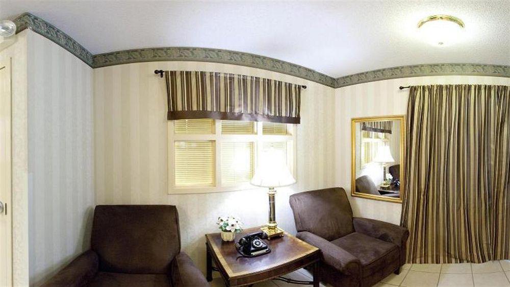 Sonesta Simply Suites Wichita Airport Exterior foto
